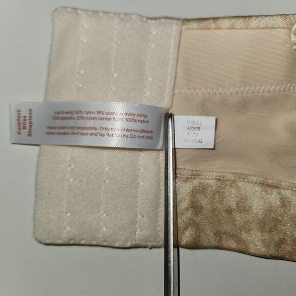 NEW Lane Bryant Cacique Bra 44DD Comfort Bliss Lightly Lined Multi-Way Strapless - Picture 7 of 8